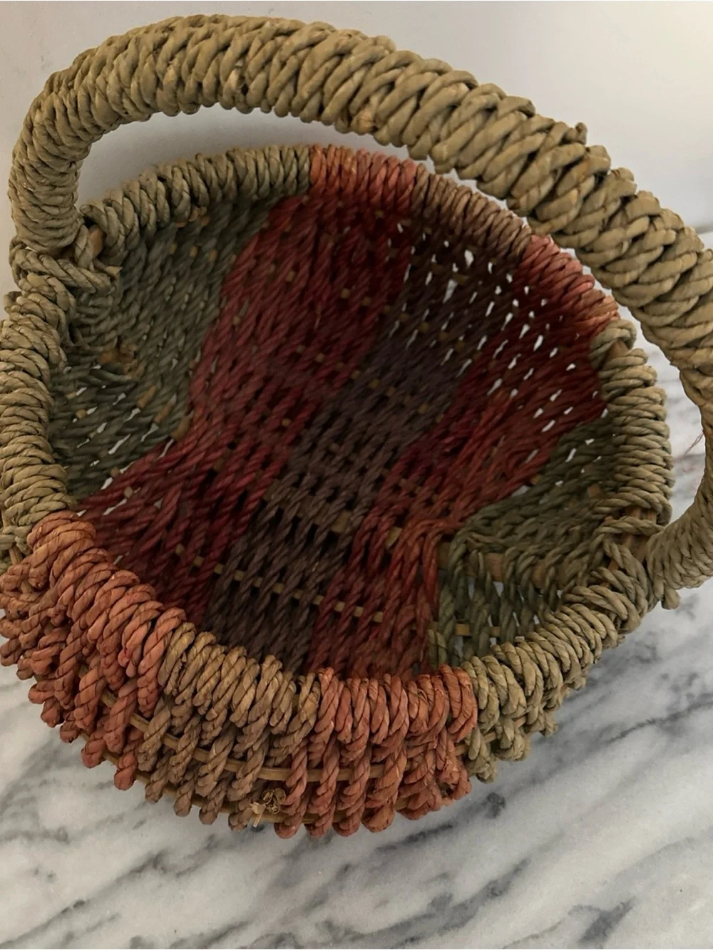 Handwoven Seagrass Basket with Handle - teal/ red Accent buttocks design 10”D